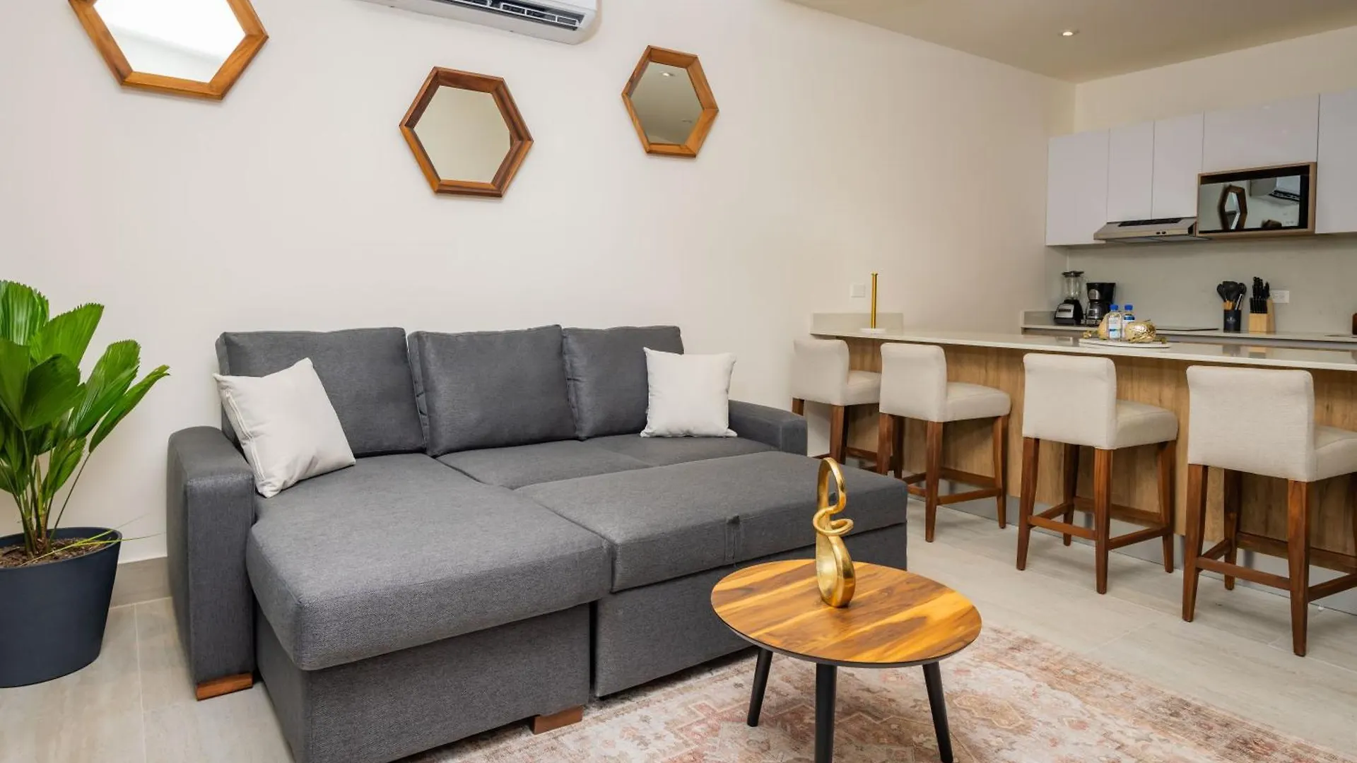 Cumbres Garden Luxury Apartments Cancun Aparthotel