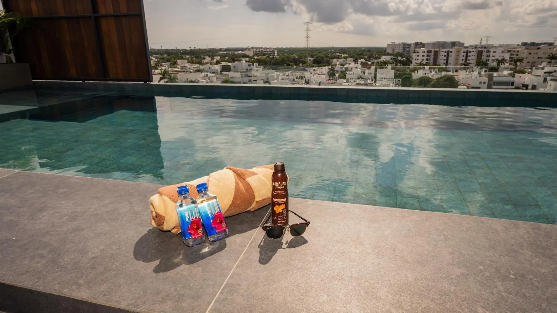 Cumbres Garden Luxury Apartments Cancun