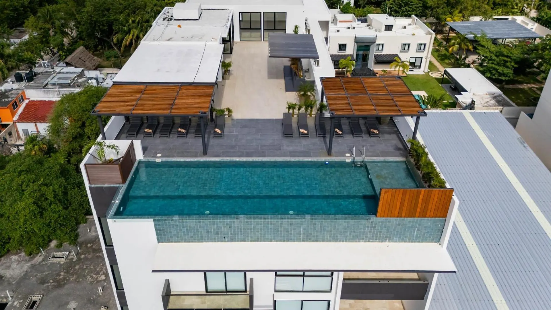 Cumbres Garden Luxury Apartments Cancun